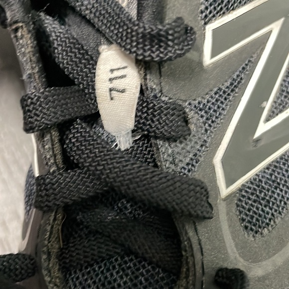 New Balance 711 V3 Navy Blue Black Sneakers Shoes Women’s Size 6.5 - Picture 4 of 8